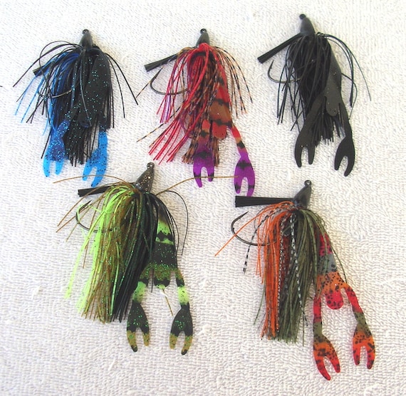 5 Hand Tied 3/8 Oz Bass Jigs With Claws Lures. Bass, Crawdads, Lot