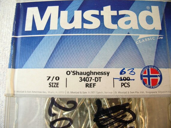 6/0 fishing hooks Frenzy Ultimate Circle Hook Blue Size 9/0 6 Per Pack UCH-B09 Extremely Sharp Lot of 263 Mustad Hooks,