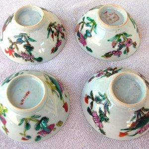 Lot of 4 Chinese 18th Century Hand Painted Bowls Rice, Tea, Saki, Excellent