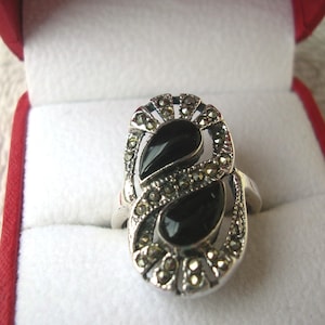 Ladies Sterling, Jet & Marcasite Ring 5.1 gr. size 6 1/2 New Old Stock #J