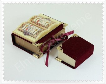 Beautiful Mini-Quran in Velvet box decor