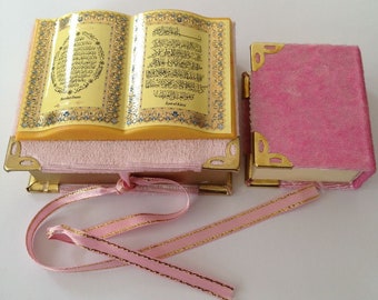 Beautiful Mini-Quran in Velvet box decor
