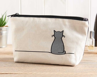 Sitting Cat Zip Bag, Small Makeup Bag, Small Travel Bag, Bag for Face Mask, Cat Pencil Case, Gift for Cat Lovers, Cat Lover Bag