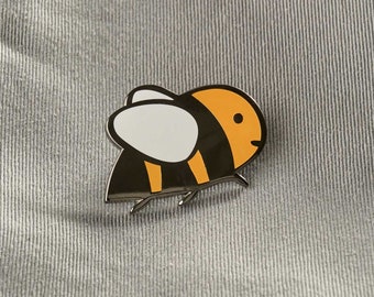 Bee Enamel Pin, Bee Lapel Pin Badge, Bee Gift, Gift for Bee Lover