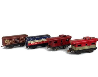 Vintage 1950s Marx Tin Litho Toy Train Cars Set