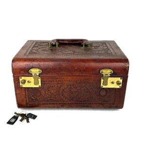 Vintage Artmex Leather Train Case with Keys 1950s Hand Tooled Floral Motif Train Case