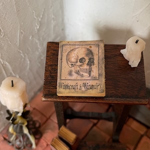 Zauberbuch 'Hexerei & Zauberei - Maßstab 1:12 - für das Puppenhaus