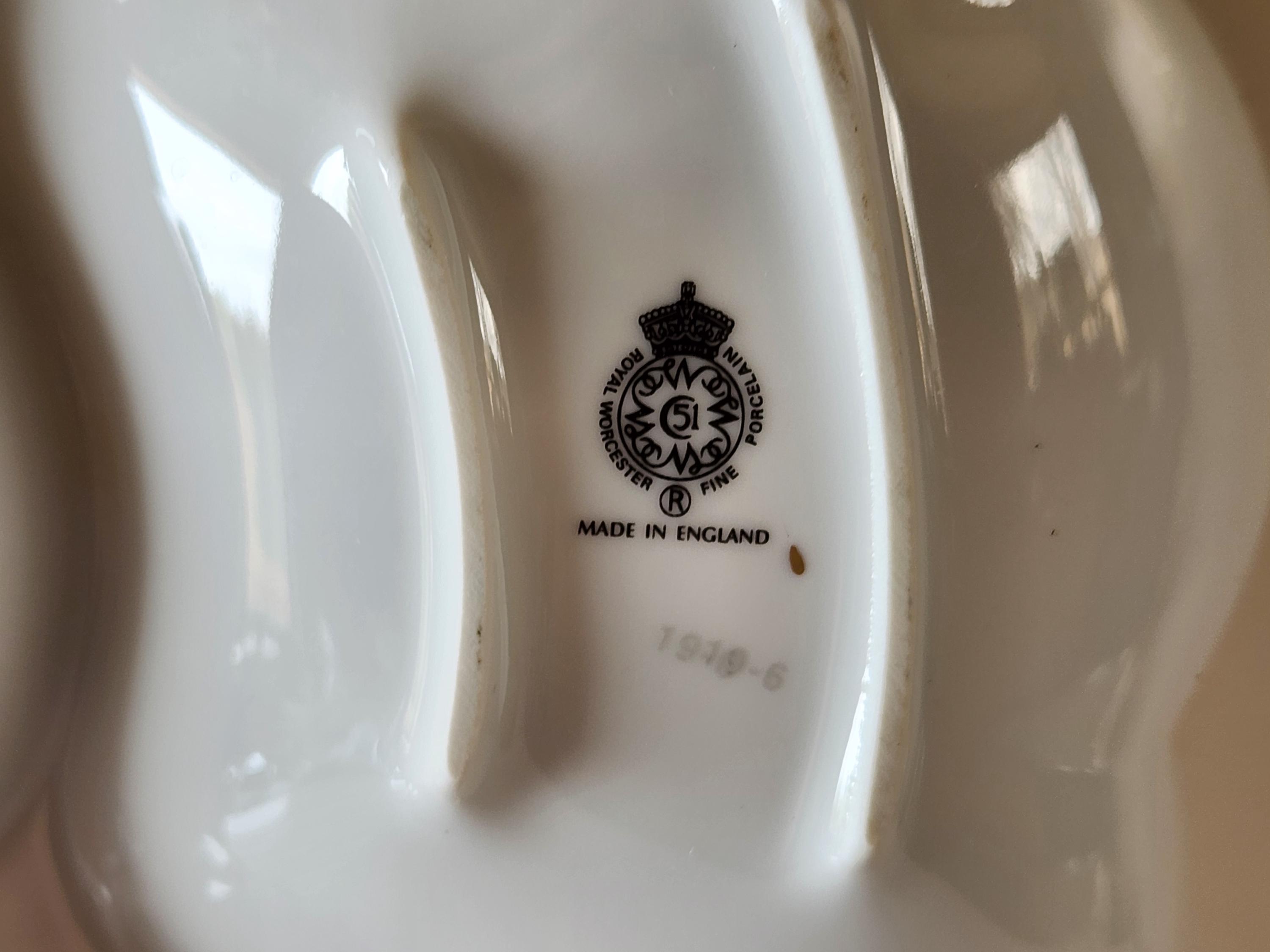 Large Vintage Ca.1996 Royal Worcester Floral Decor Divided Tray