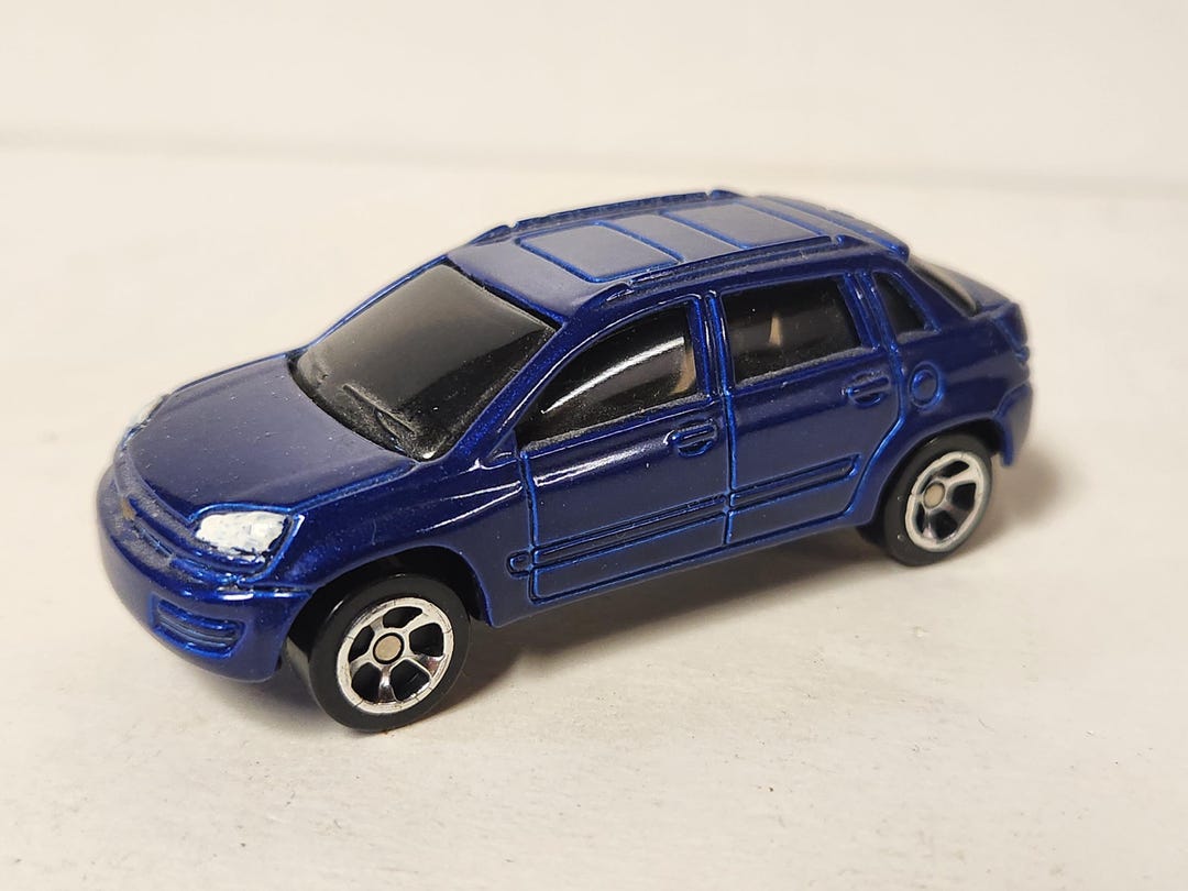 Maisto 2000 Chevrolet Traverse Concept Diecast Car 145 Etsy