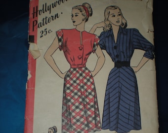 1940's Hollywood Dress Pattern #1719 Size 12 Dress with a High Collarless neckline or V neck 30 bust 33 hip