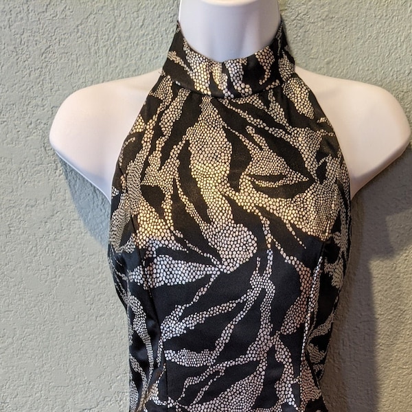 Three tier Ruffle Halter Style Short Party Dress Size 4 by Lillie Rubin Black & Silver Metallic Print Striking Dress