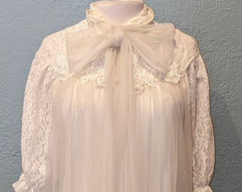 Beautiful Vintage 1950's Nylon & Lace Dressing Robe Size Medium Floral Lace Upper and Half Sleeves Long front tie