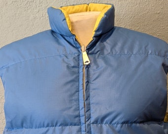 1970's Montgomery Ward Men's Down Vest Size Large Reversible yellow & blue with pockets on each side