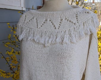 Chunky Rib Knit Cropped Sweater by Rico Size M/L 100% cotton off white w/3 button shoulder closure & fringed collar