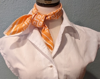 1970's White Cotton Floral Eyelet Sandwich Wrapped Blouse Size M Handmade Waist length Pointed Collar Extended Shoulders elastic Front waist