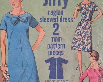 1965 Sewing Pattern to make a Jiffy One piece raglan sleeved Dress Simplicity 5985 Size 14.5, Half Size Bust 35 Uncut pattern