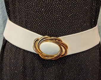 1980's White & Gold Tone Elastic Belt by Day-Lor Size Large Big Gold Tone Buckle w/White center 39 inch long plus more stretch