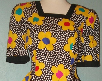 1980's Big Bold Yellow Daisy Peplum 2 piece dress size 11/12 by Vicky Vaughn Peplum top with Crisscross back straps