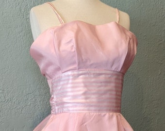 Jessica McClintock style Pink & White Striped Taffeta Prom Dress w/peplum Size 7/8 Double Spaghetti straps Big Tie in back fitted bodice