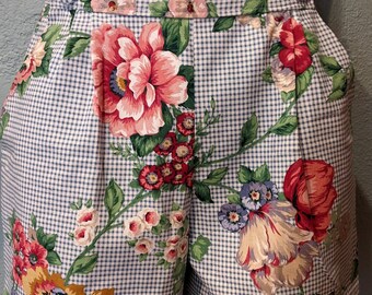 1980's Big Bold Floral Print high waisted shorts. Size Large. Handmade by me .Front pleats and a snap buttoned waistband with side pockets.