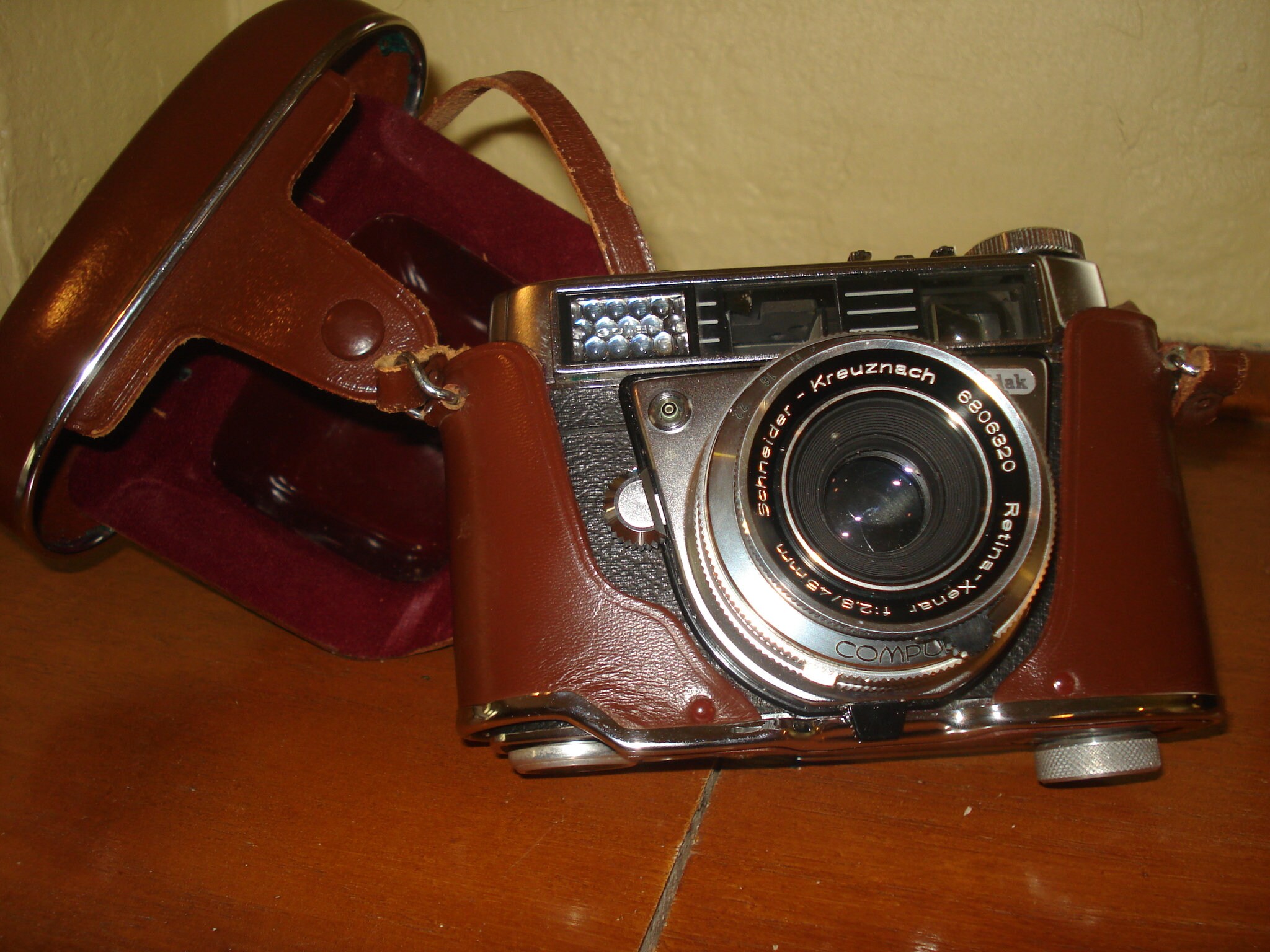 Vintage Kodak Retina Automatic 3 Camera and Case 19611963 EX 805038