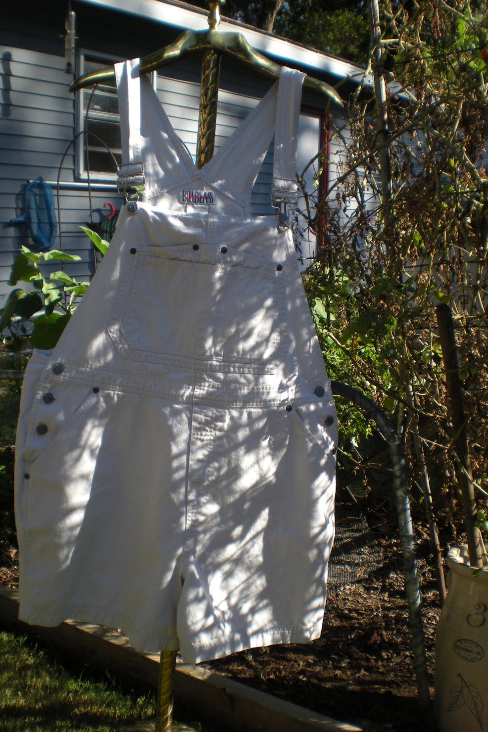 Bib Overall Shorts by Bill Blass Jeans Beige Size XL Roomy Loose Fit Overalls