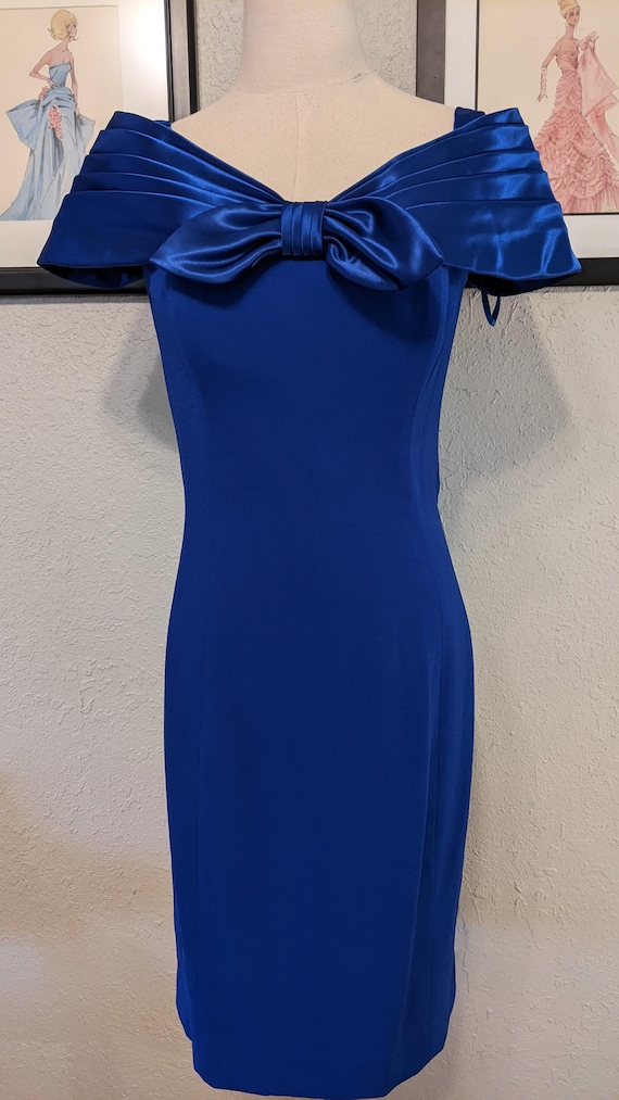 Lillie Rubin Big Bow Off shoulder Sheath Dress Size 6  Elegant/Striking/Lovely Evening dress