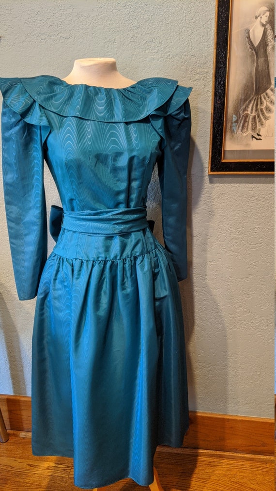 Halston III Moire Taffeta Prom Dress Size 4 Dark B