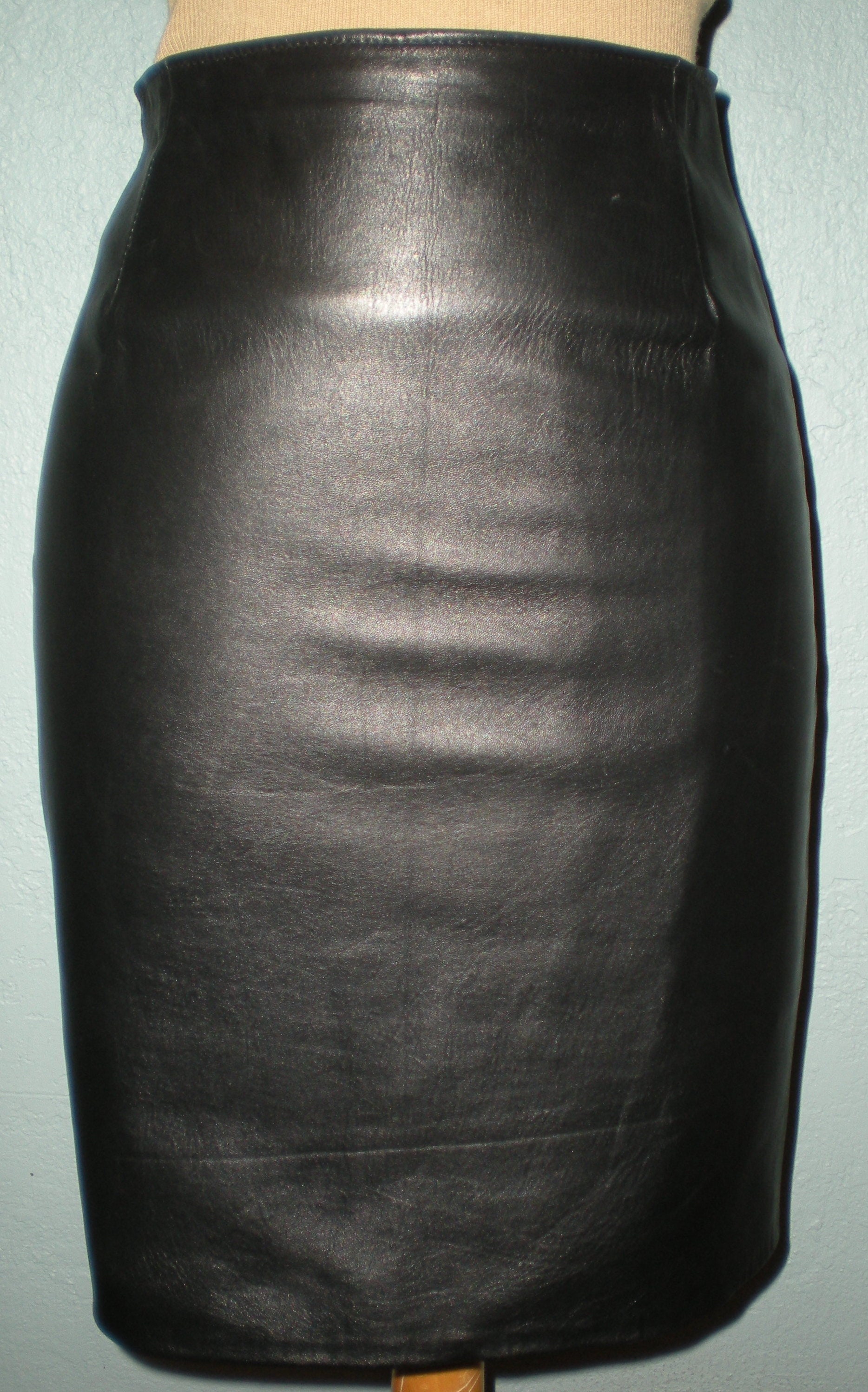 Black leather pencil skirt size 6 cheap