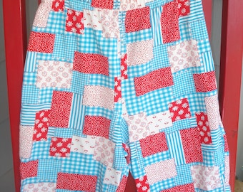Vintage Patchwork Print Bermuda Shorts Size Large by Simply Basic Elastic waist pull on summer shorts