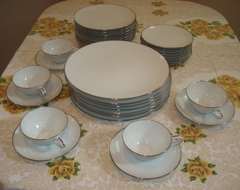 Vintage Wedding China Noritake Colony Pattern White w/ Platinum Trim 33 pieces Dinner, Salad, Bread & Butter plates 5 cups saucers