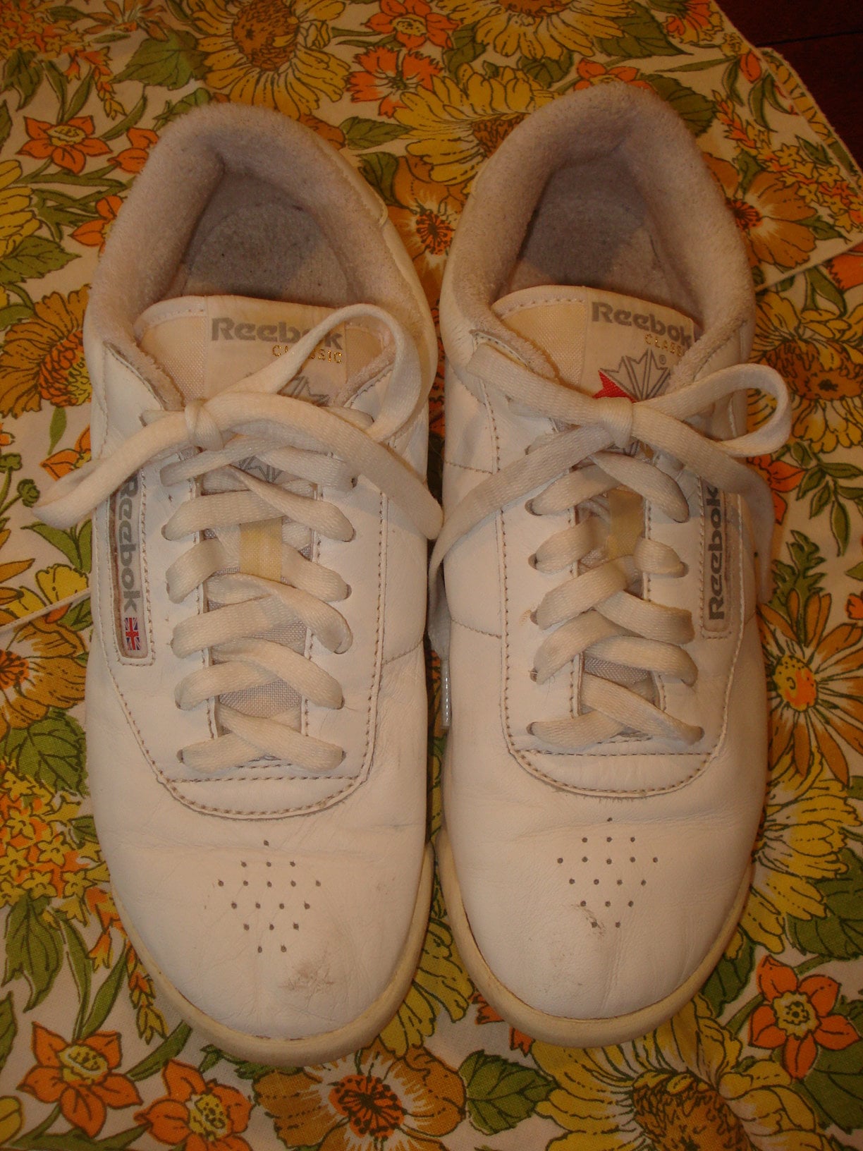 reebok classic size 8