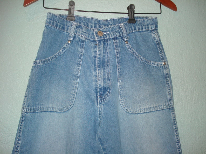 size 7 jeans waist in inches