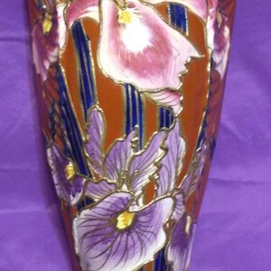 Old Vintage Antique Art Pottery Asian Vase Urn China or Japanese Iris Flowers