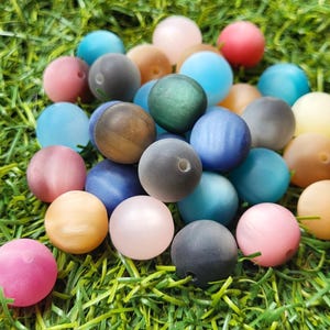 Frosted Round Beads – 6pc Set | Matte Rainbow Acrylic Beads for DIY Jewelry & Crafts (16mm)