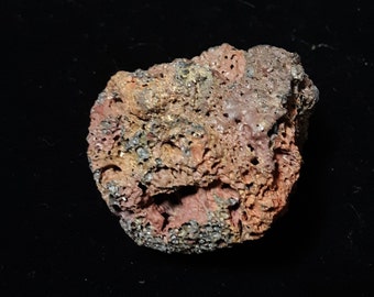 Lake Michigan Pumice Black and Red A110 vesicular volcanic stone Floating Lava Rock raw state 32 gr