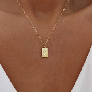 Gold Saint Christopher Necklace | Dainty Protection Necklace | Gold Medallion Necklace | Traveling Saint Necklace | Traveler&#39;s Necklace