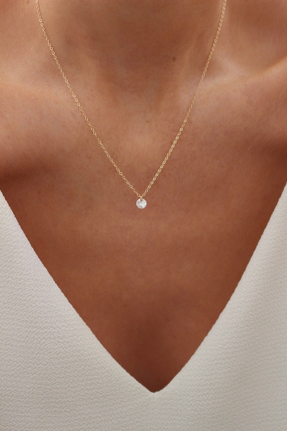 ネックレス・ペンダント Lizzie Mandler Floating Round Diamond Necklace Floating round diamond necklace by Lizzie Mandler | Finematter