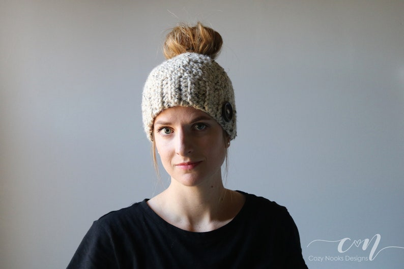 Quick Chunky Messy Bun Hat Pattern, Chunky Messy Bun Beanie Pattern, Chunky Ponytail Hat Pattern, Crochet, Messy Bun Crochet image 3