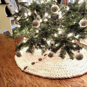 Farmhouse Christmas Tree Skirt Crochet Pattern: Beginner Holiday Decor (PDF Pattern)