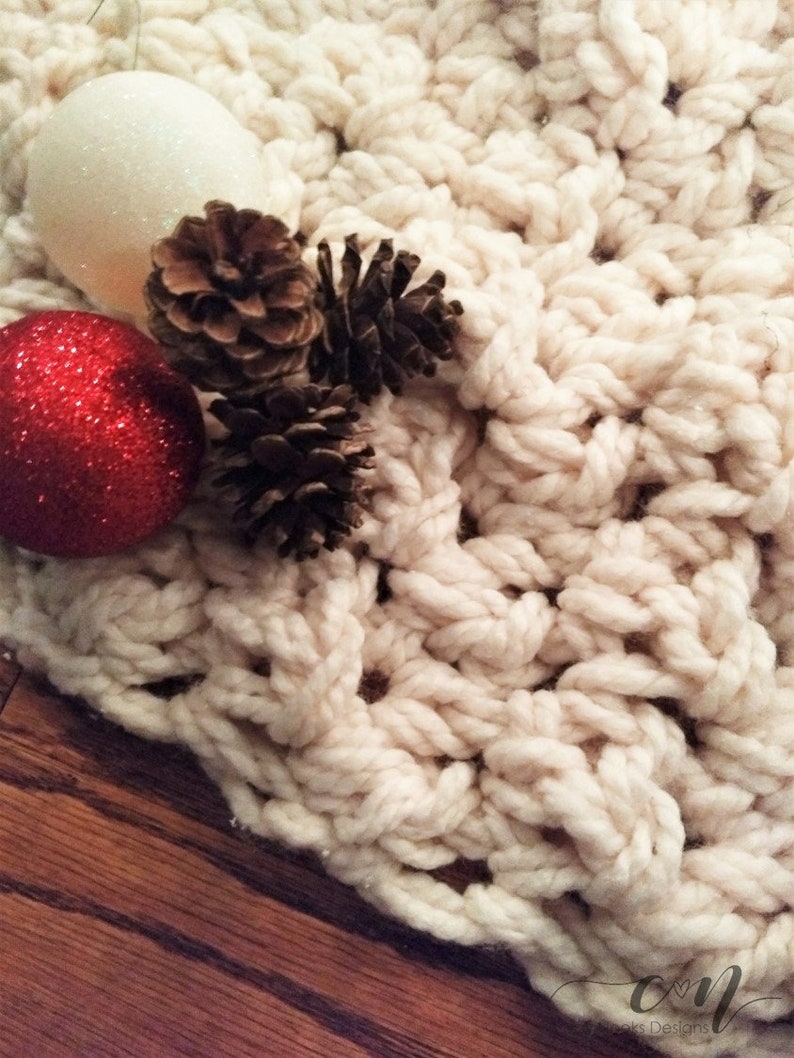 Snow Flurry Tree Skirt Crochet Pattern, Farmhouse Decor, Tree Scarf, Rustic Christmas Decor, Crochet Christmas Pattern, Magnolia, Farm image 3