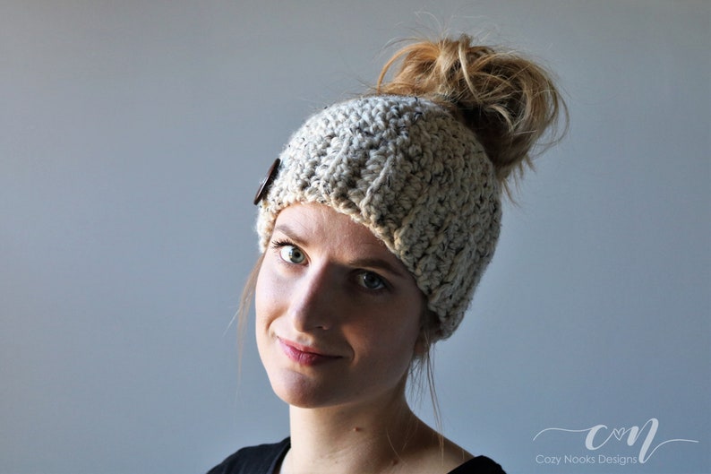 Quick Chunky Messy Bun Hat Pattern, Chunky Messy Bun Beanie Pattern, Chunky Ponytail Hat Pattern, Crochet, Messy Bun Crochet image 6