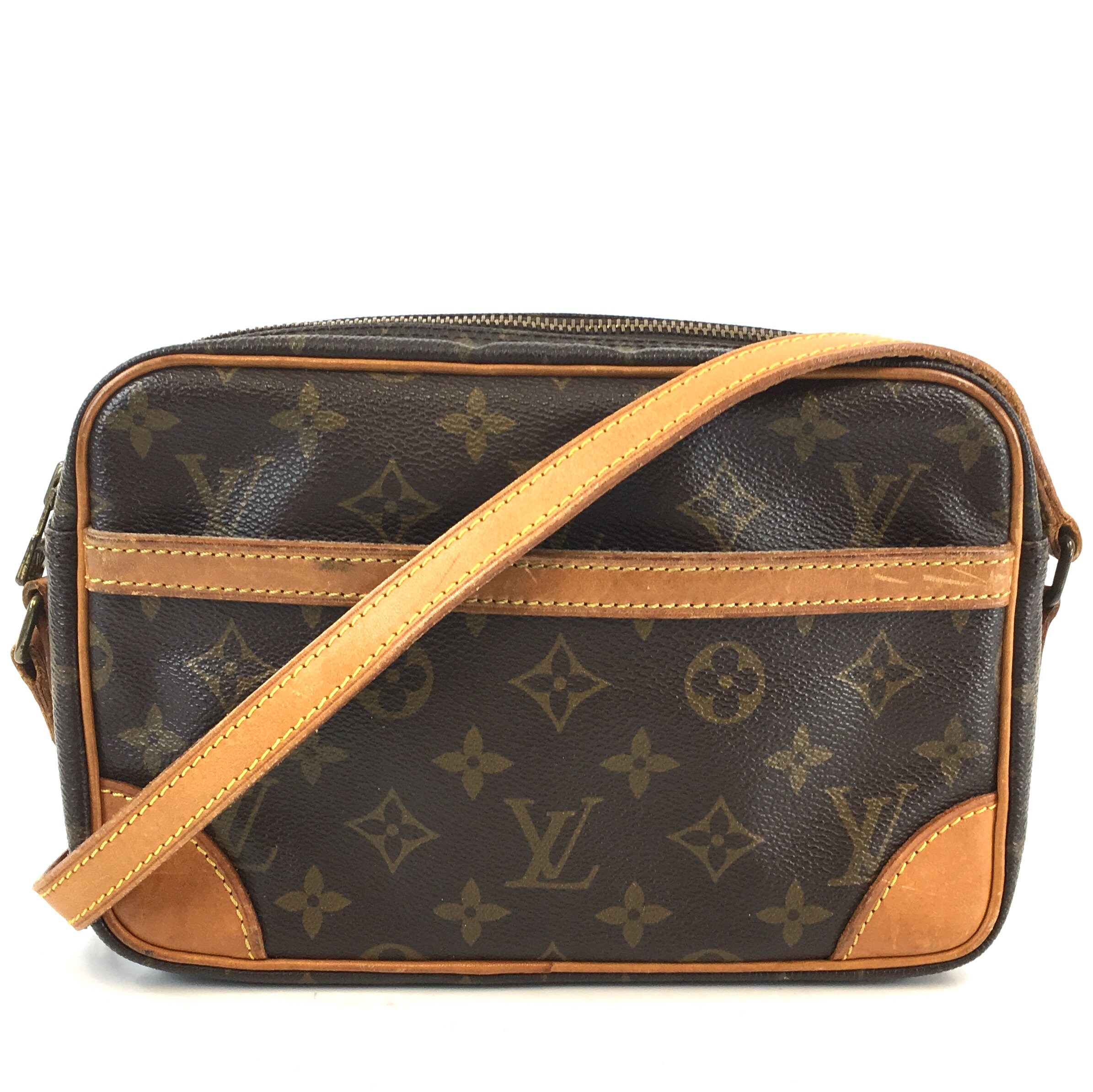 Louis Vuitton - Vintage Luxury Trocadero 27 Crossbody Bag - Free