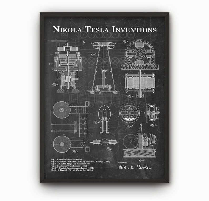 Peut inclure: Une illustration en noir et blanc des inventions de Nikola Tesla, notamment un g&eacute;n&eacute;rateur &eacute;lectrique, un moteur, un transformateur et une lampe &agrave; incandescence. L'image est sur un fond de tableau noir avec le texte "Nikola Tesla Inventions" en haut.