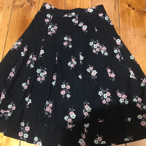 LAURA ASHLEY Schwarz Grün Pink Floral Baumwolle Midi Rock gefüttert Vintage Sz S M 90er 00er Jahre
