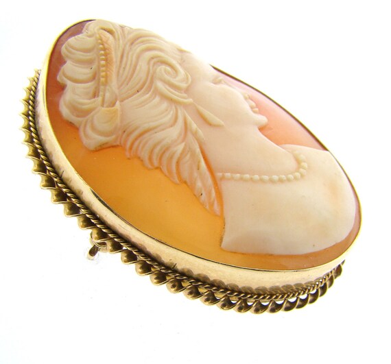 14K Yellow Gold Cameo Brooch Pendent - image 2