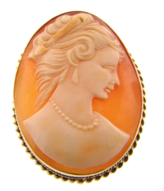 14K Yellow Gold Cameo Brooch Pendent - image 1