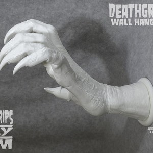 Mano izquierda de HOMBRE LOBO DEATHGRIPS™ Wall Hanger de Gabe Escamilla White Wall-Mount Display imagen 2