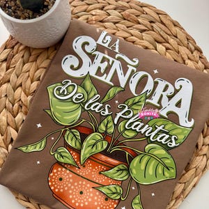 T-shirt La señora de las Plantas