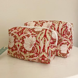 Trousses de toilette rouges William Morris Pimpernel 100 % coton faites main | Lot de 2 ou simple